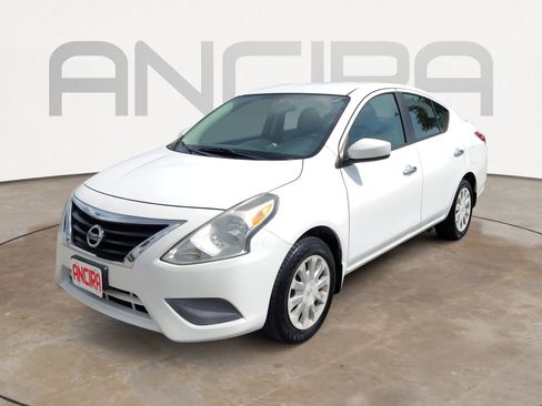 Used 2017 Nissan Versa SV FWD image 8