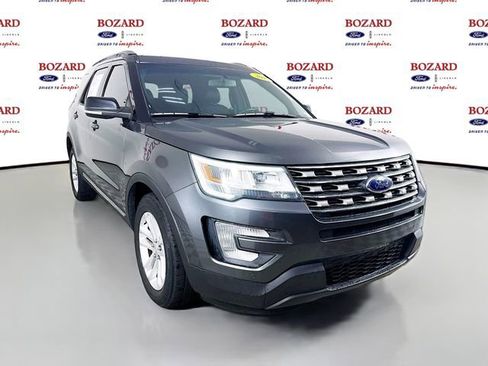 Used 2016 Ford Explorer XLT w/ Equipment Group 202A image 1
