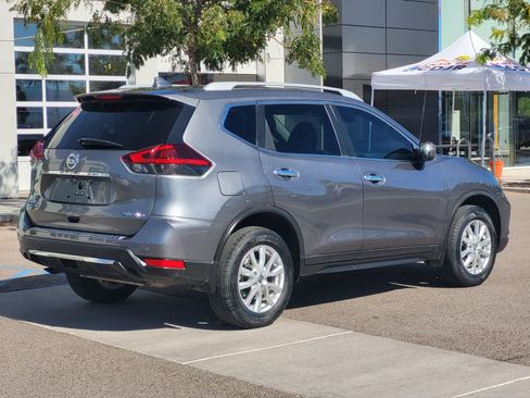 Used 2019 Nissan Rogue SV AWD/4WD image 5