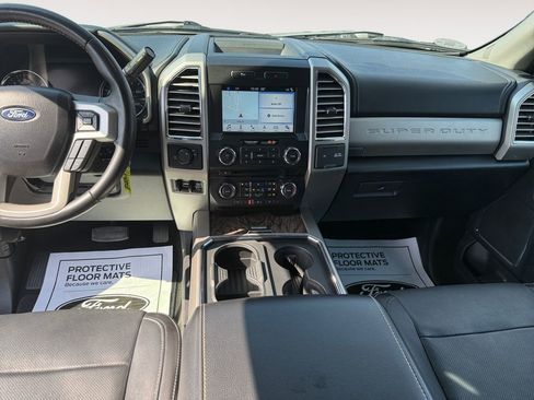 Used 2017 Ford F250 Lariat w/ Chrome Package image 10