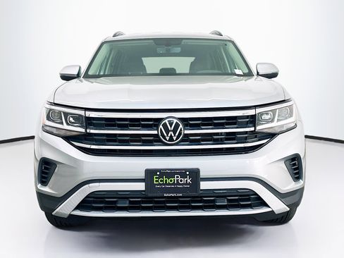 Used 2022 Volkswagen Atlas SE image 2