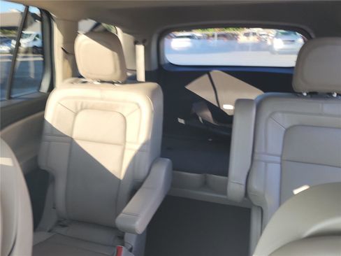 Used 2020 Lincoln Aviator Reserve w/ Equipment Group 201A image 15