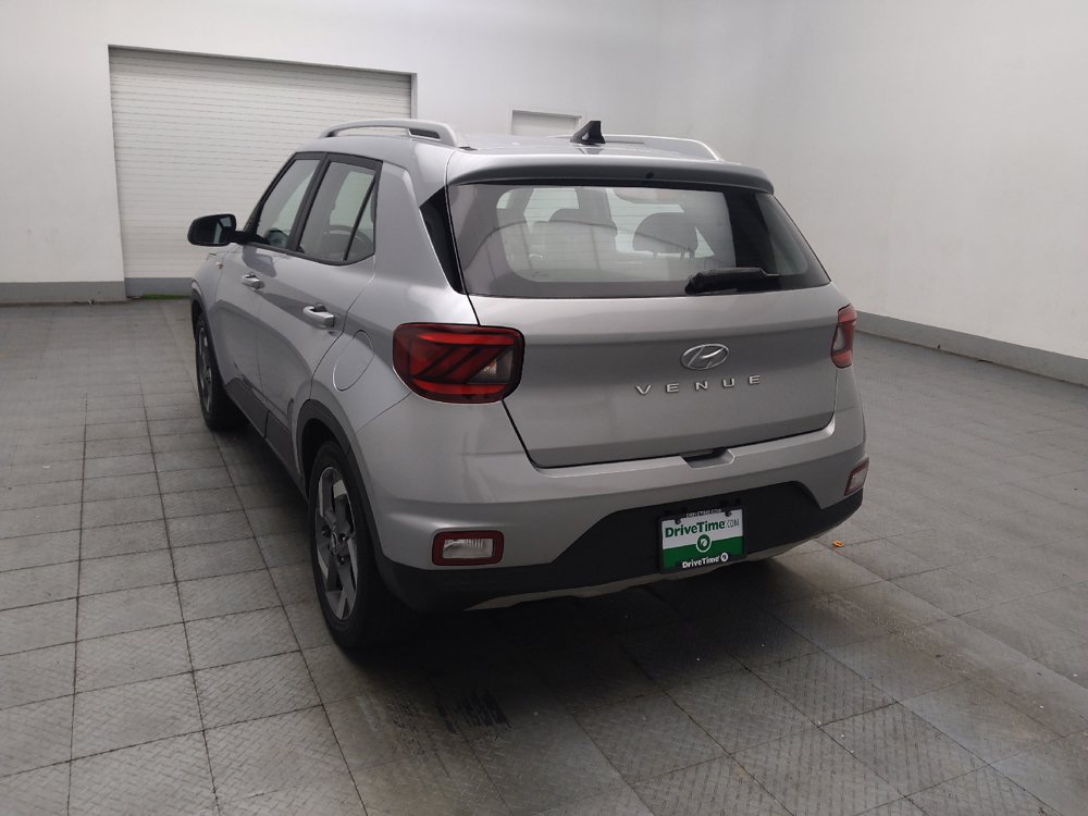 Used 2021 Hyundai Venue SEL FWD image 5