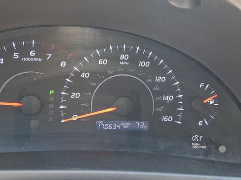 Used 2010 Toyota Camry XLE FWD image 18