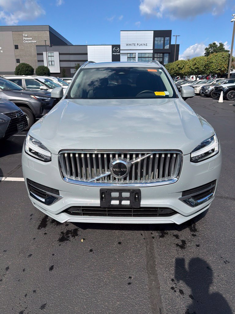 Used 2025 Volvo XC90 T8 Plus w/ Protection Package Premier AWD/4WD image 5
