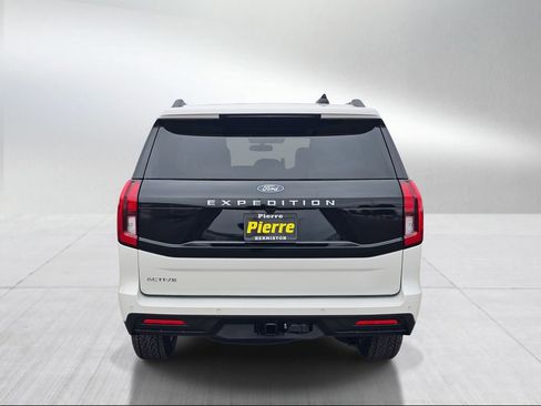 New 2026 Ford Expedition Active image 5