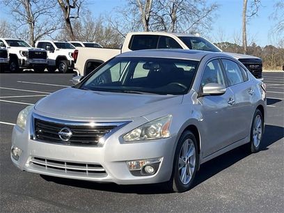 Used 2015 Nissan Altima 2.5 SV w/ Convenience Package