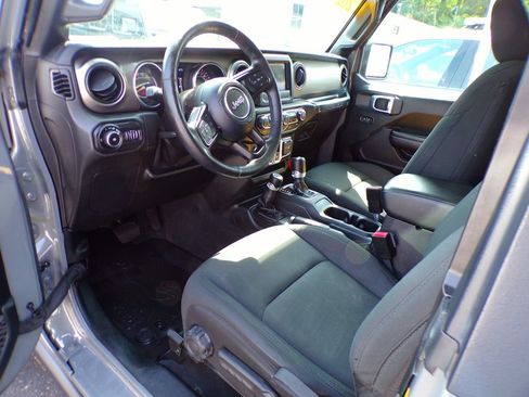 Used 2021 Jeep Wrangler Sport AWD/4WD image 14