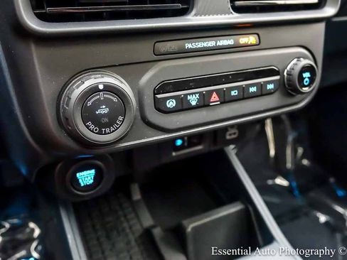 Used 2025 Ford Maverick Lobo AWD/4WD image 22