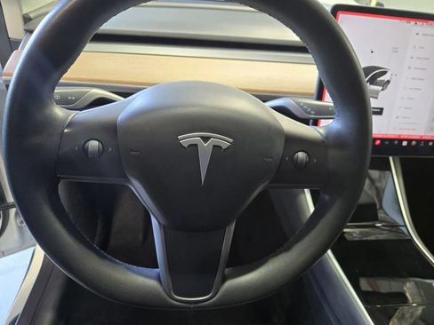 Used 2020 Tesla Model Y Long Range AWD/4WD image 15