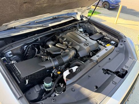 Used 2019 Toyota 4Runner SR5 Premium image 25