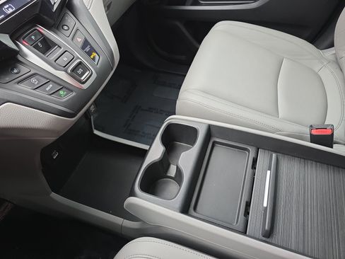 Used 2021 Honda Odyssey EX-L image 26