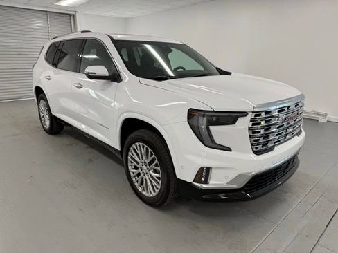 New 2026 GMC Acadia Denali w/ Super Cruise Package image 3