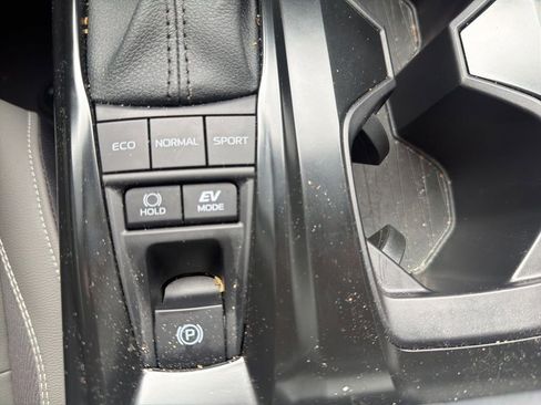 Used 2026 Toyota Camry SE FWD image 13