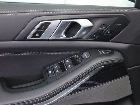 Used 2026 BMW X5 xDrive40i w/ M Sport Package image 25