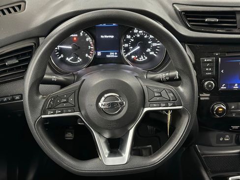 Used 2020 Nissan Rogue Sport S FWD image 4