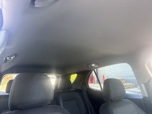 Used 2018 Chevrolet Equinox LT image 26