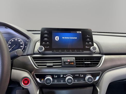 Used 2018 Honda Accord LX image 21