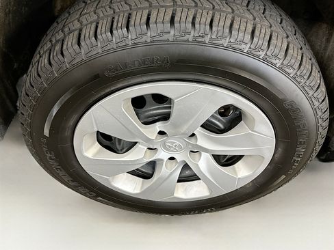 Used 2025 Toyota RAV4 LE image 11