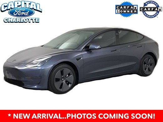 Used 2023 Tesla Model 3 Standard Range RWD image 2