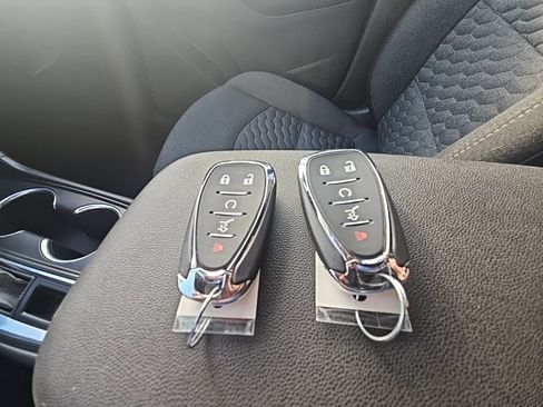 Certified 2020 Chevrolet Equinox LT image 33