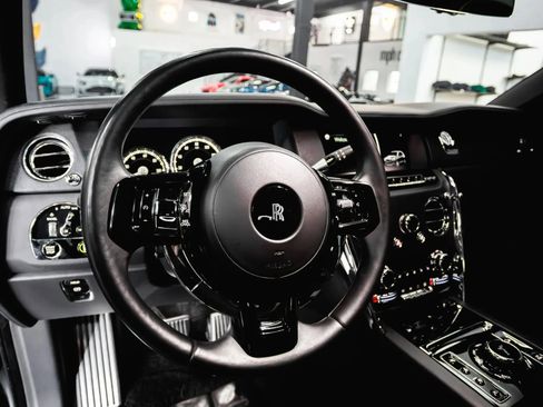 Used 2021 Rolls-Royce Cullinan image 29