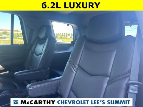 Used 2019 Cadillac Escalade Luxury image 32
