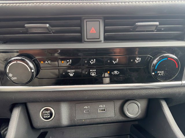 Used 2023 Nissan Rogue S FWD image 34