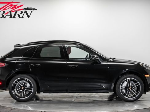 Used 2020 Porsche Macan Turbo image 6