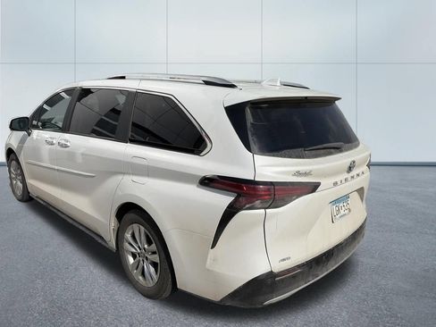 Used 2023 Toyota Sienna Limited AWD/4WD image 6