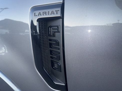 Used 2021 Ford F250 Lariat image 13