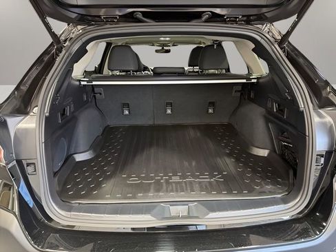 Certified 2025 Subaru Outback Onyx Edition XT w/ Tech Package 2 image 38