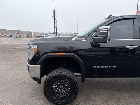 Used 2023 GMC Sierra 2500 SLT w/ SLT Convenience Package image 12