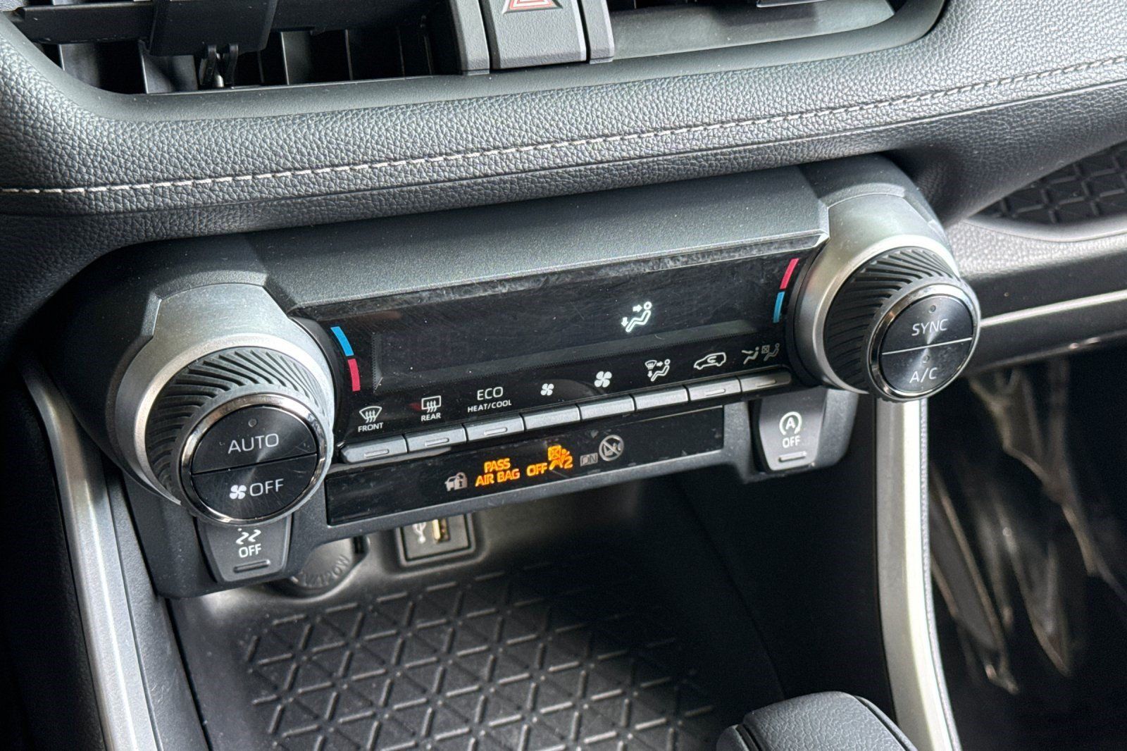 Used 2023 Toyota RAV4 XLE w/ Convenience Package FWD image 18