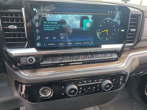 Used 2023 Chevrolet Silverado 1500 RST AWD/4WD image 20