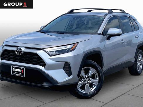 Used 2023 Toyota RAV4 XLE w/ Convenience Package FWD image 1