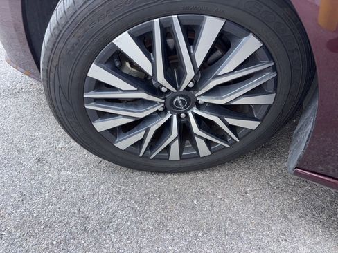 Used 2023 Nissan Altima 2.5 SV FWD image 39