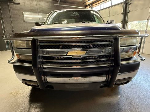 Used 2001 Chevrolet Silverado 2500 LT AWD/4WD image 2