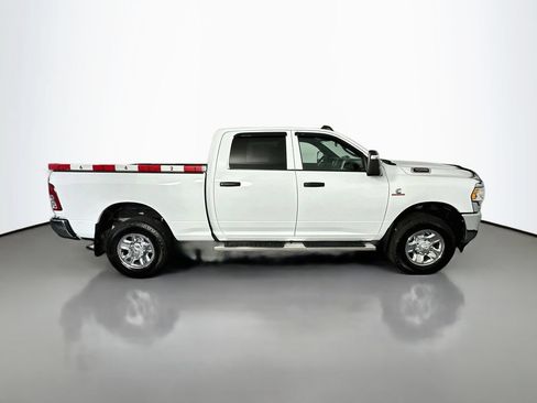 Used 2024 RAM 3500 Tradesman w/ Chrome Appearance Group AWD/4WD image 8
