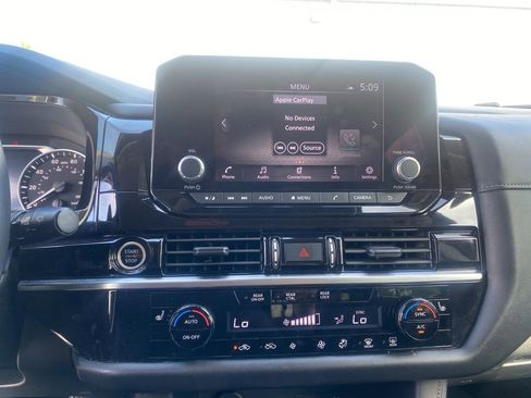 Certified 2024 Nissan Pathfinder SV FWD image 23