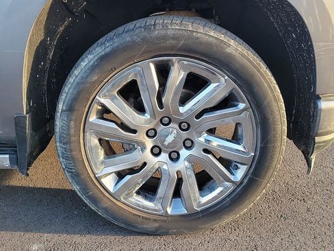 Used 2019 Chevrolet Silverado 1500 High Country w/ High Country Premium Package image 5