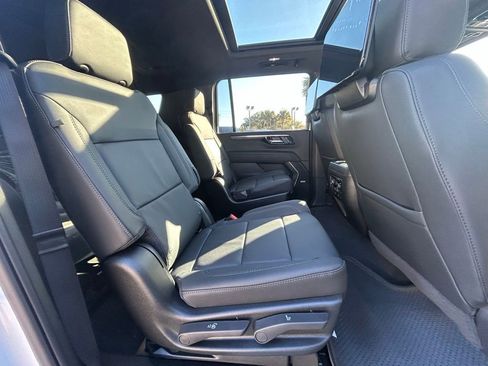 New 2026 Chevrolet Suburban Z71 w/ Z71 Off-Road Package AWD/4WD image 21
