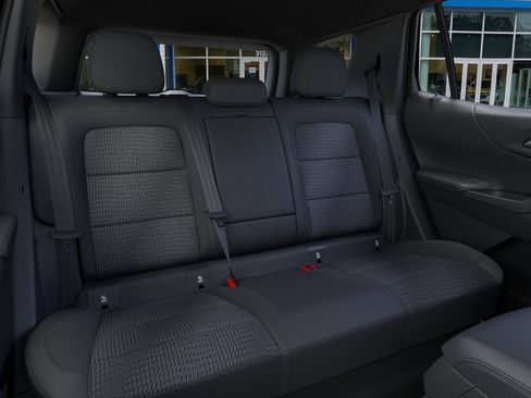 Used 2026 Chevrolet Equinox LT w/ Safety and Technology Package FWD image 19