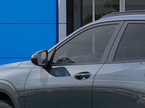 New 2026 Chevrolet Trax LT w/ Driver Confidence Package image 12