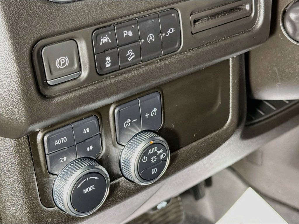 Used 2021 GMC Yukon AT4 AWD/4WD image 10