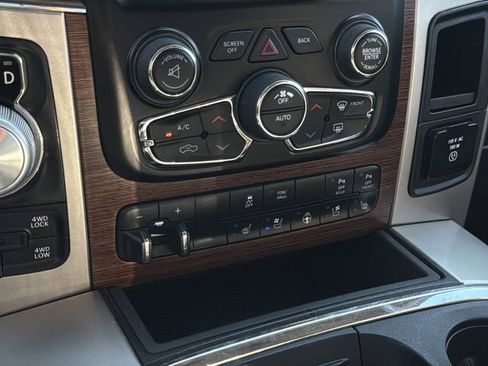 Used 2017 RAM 1500 Laramie AWD/4WD image 25