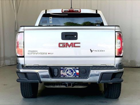 Used 2018 GMC Canyon 2WD Crew Cab w/ Convenience Package image 4