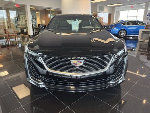Certified 2023 Cadillac CT5 Luxury w/ Cold Weather Package AWD/4WD image 9
