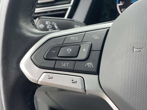 Certified 2024 Volkswagen Atlas Cross Sport SEL R-Line AWD/4WD image 23
