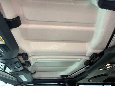 Used 2023 Jeep Wrangler Sport S image 7